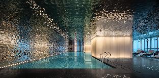 j hotel shanghai tower
