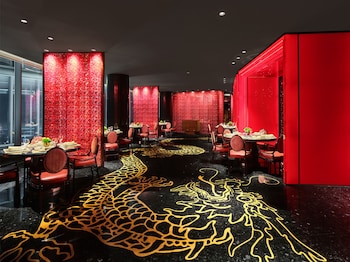 J Hotel, Shanghai Tower,,5 star