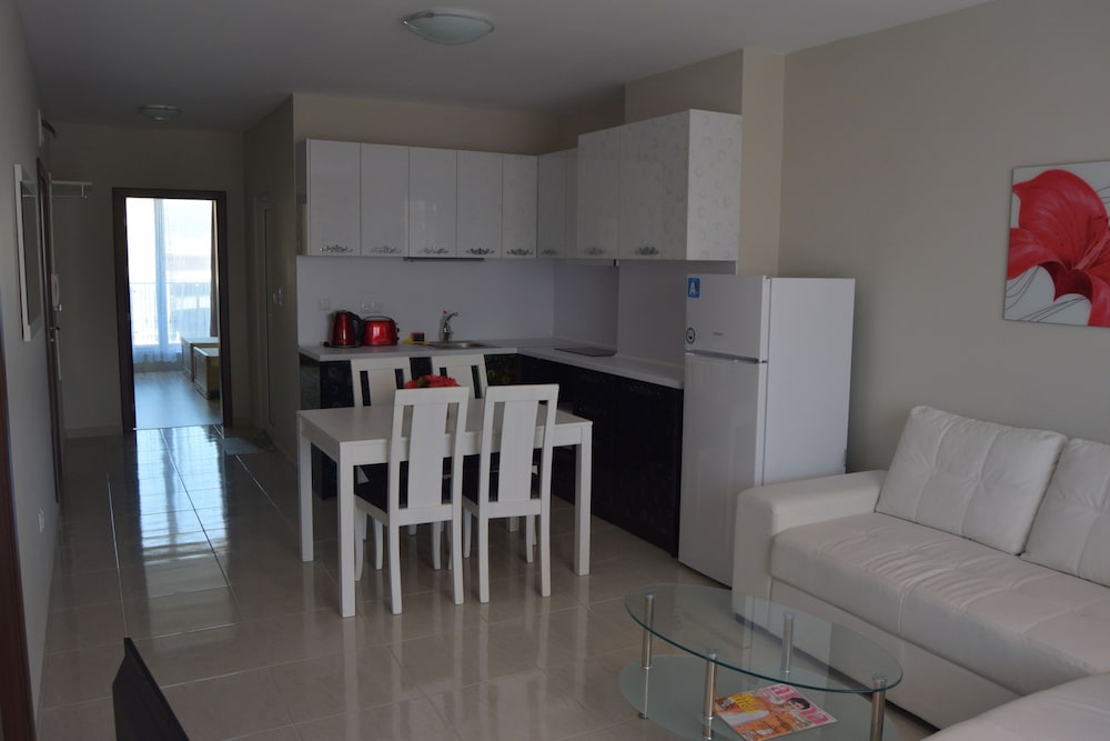admiral plaza private apartments