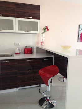 admiral plaza private apartments