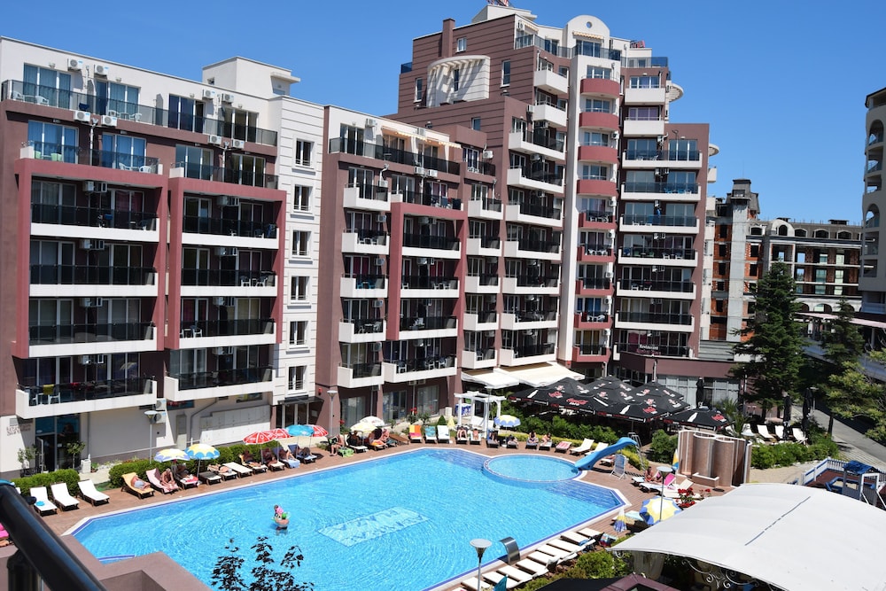 admiral plaza private apartments