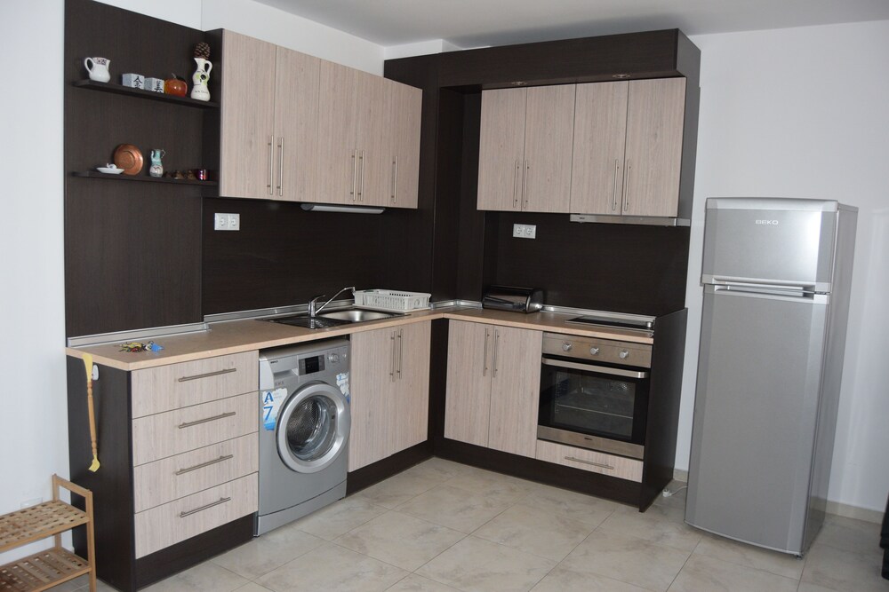 admiral plaza private apartments