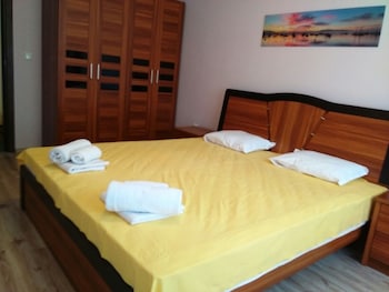 admiral plaza private apartments