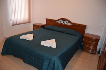 admiral plaza private apartments
