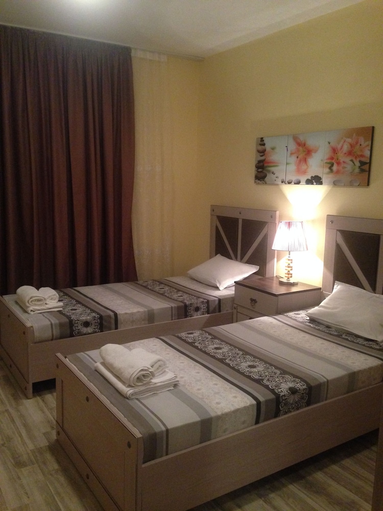 admiral plaza private apartments