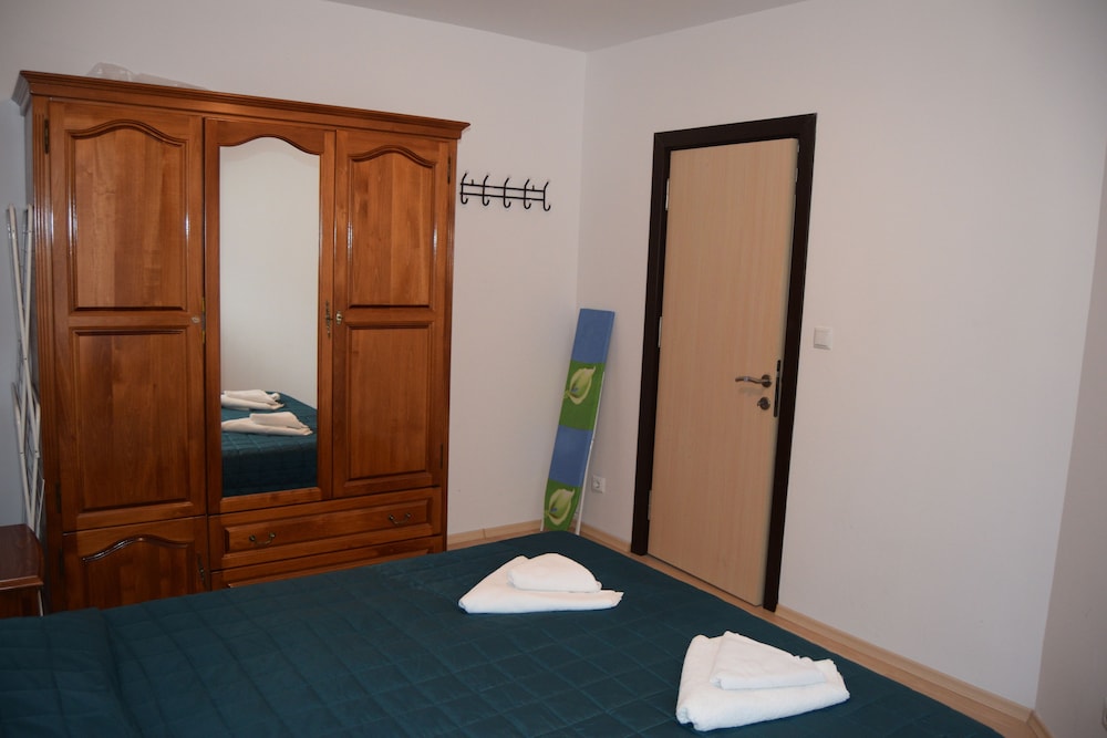 admiral plaza private apartments