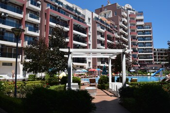 admiral plaza private apartments