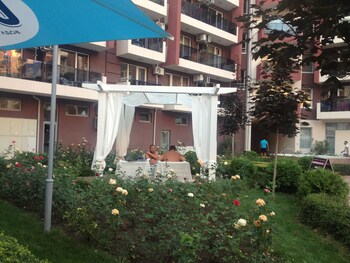 admiral plaza private apartments