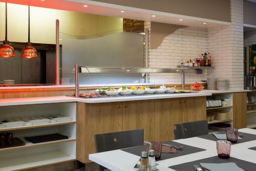 comfort hotel aeroport lyon st exupery