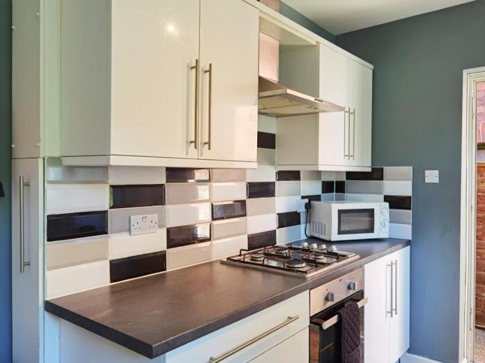 perry road beautiful large house available for guests and contractors parking wifi