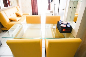 pool view 2br mutiara bekasi apartment