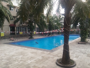 pool view 2br mutiara bekasi apartment