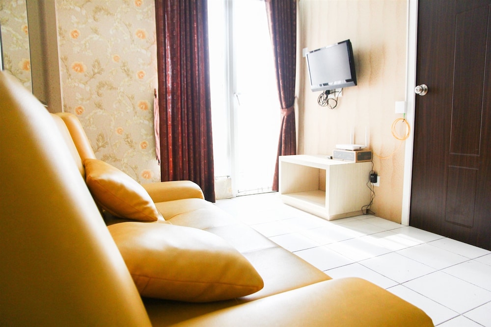 pool view 2br mutiara bekasi apartment