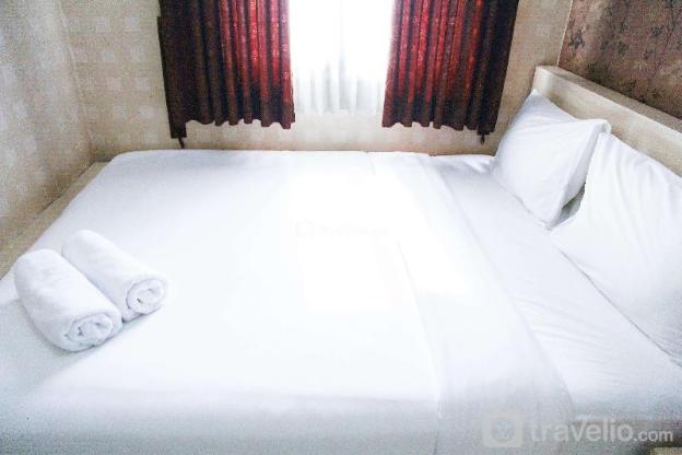 pool view 2br mutiara bekasi apartment