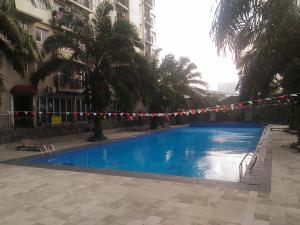 pool view 2br mutiara bekasi apartment