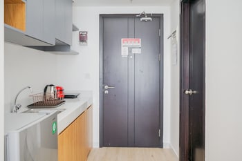 modern industrial studio apartment at casa de parco