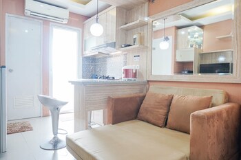 Homey And Fresh 2Br Green Pramuka Apartment,,0 star