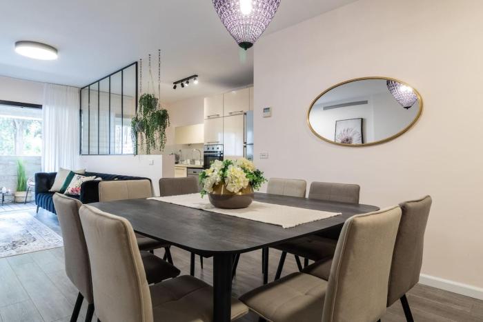 king david residence luxury 4 bd pool gym parking