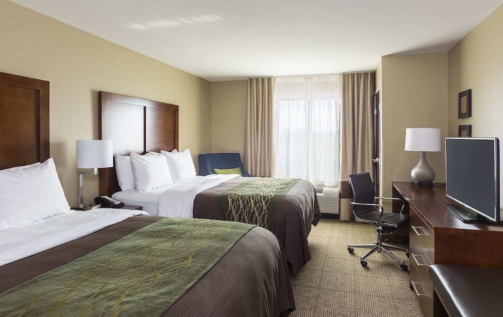 comfort inn and suites west medical center
