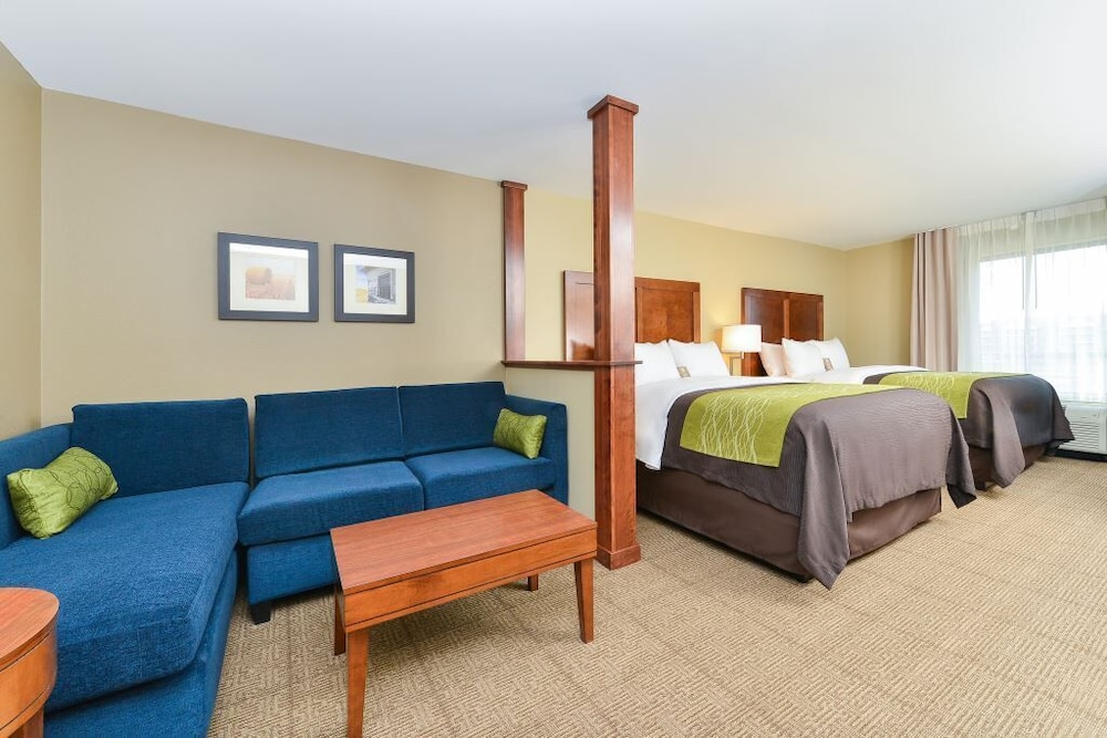 comfort inn and suites west medical center