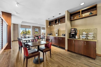 comfort inn and suites west medical center
