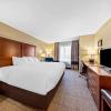 comfort inn and suites west medical center