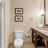 comfort inn and suites west medical center