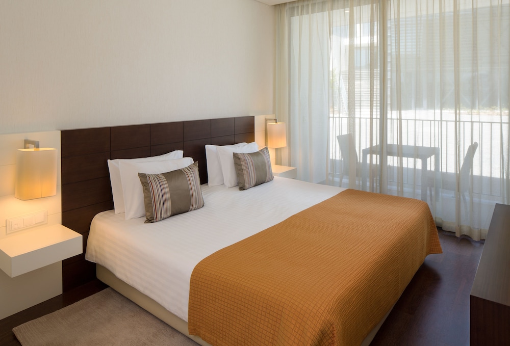 monchique resort activities included