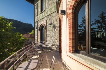 Al Borducan Romantic Hotel - Adults Only,Castello Cabiaglio>>Barasso,4 star