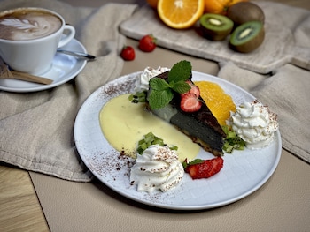 conrad comfort hotel