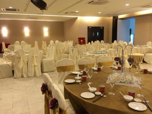 straits view hotel