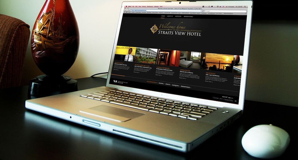straits view hotel