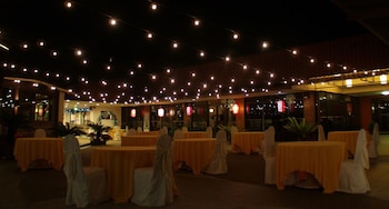 straits view hotel