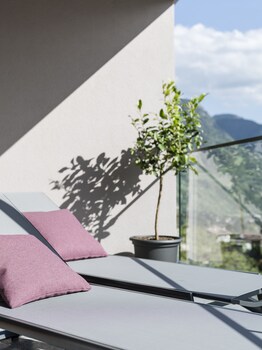 vinea suites and apartments