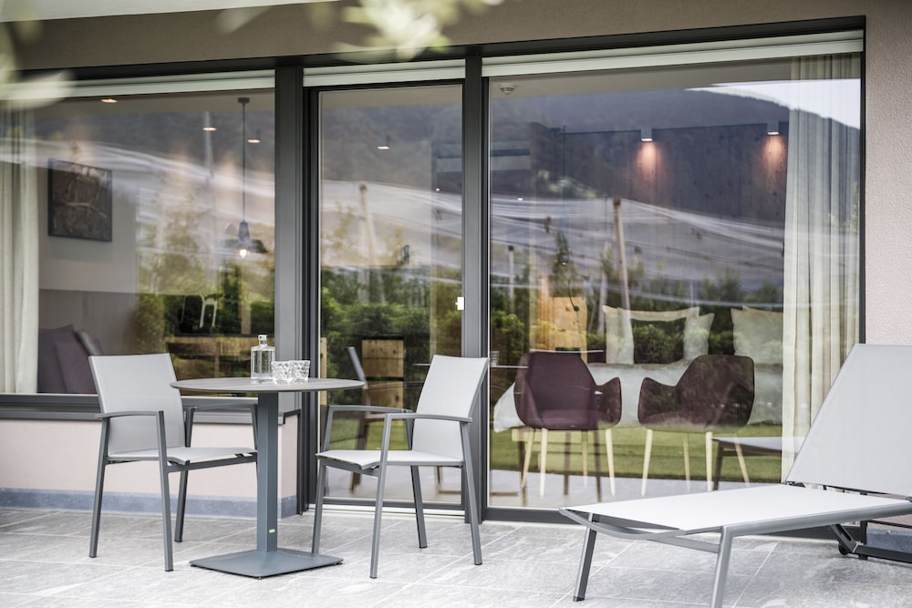 vinea suites and apartments