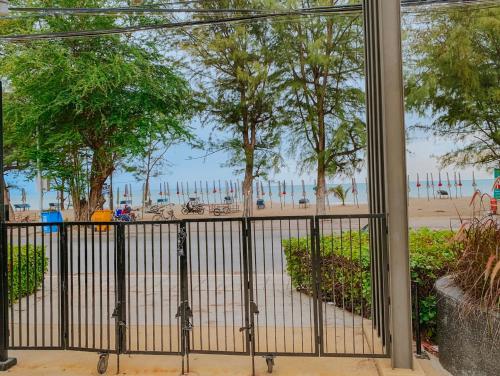 lumpini park beach cha am by sopida