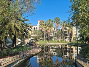 the island club by smart city stays