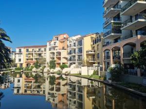 the island club by smart city stays
