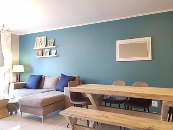 the island club by smart city stays