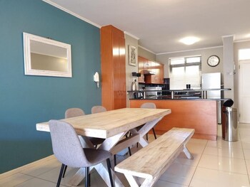 the island club by smart city stays