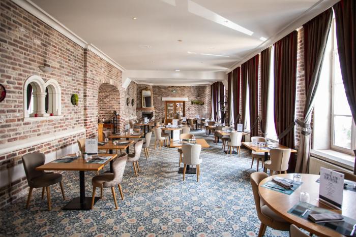 hotel de lunivers