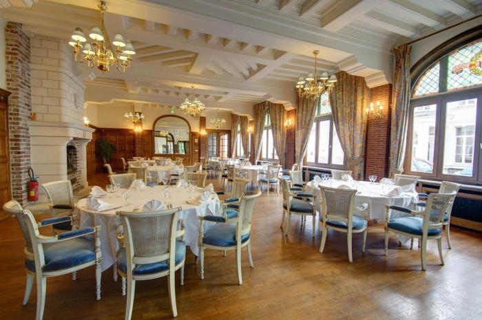 hotel de lunivers