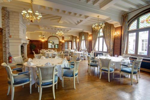 hotel de lunivers