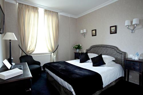 hotel de lunivers