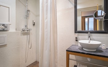 avalon hotel paris gare du nord