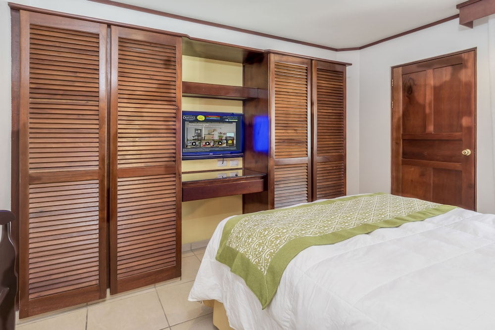 hotel residence inn suites cristina