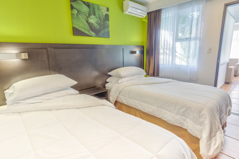 hotel residence inn suites cristina