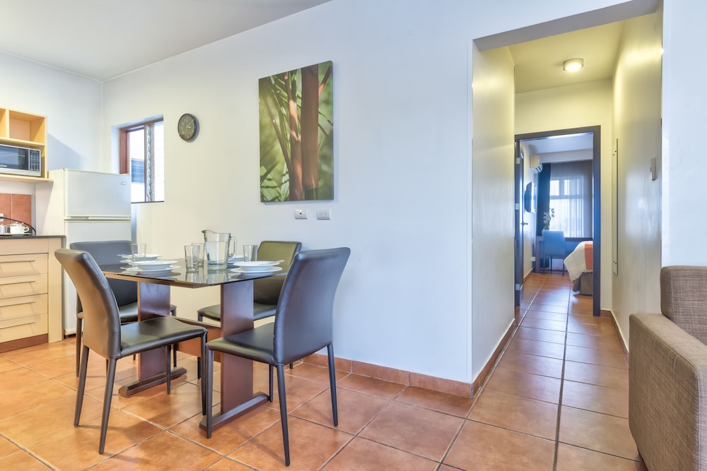 hotel residence inn suites cristina