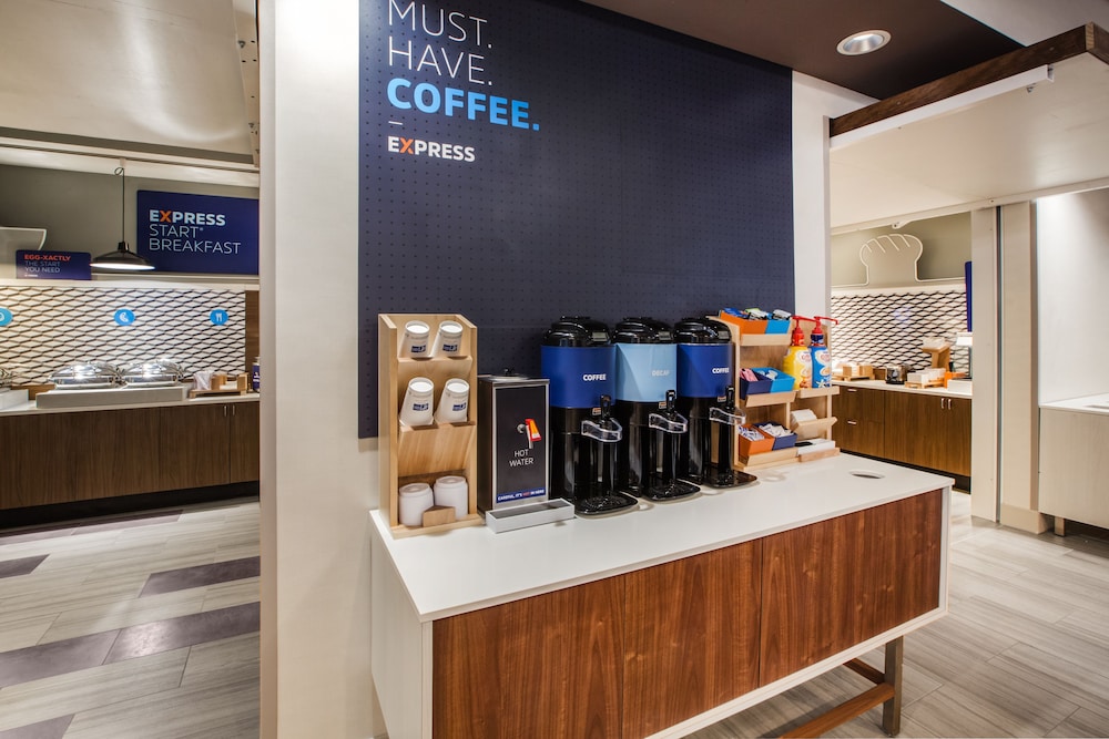 holiday inn express hotel and suites canton by ihg