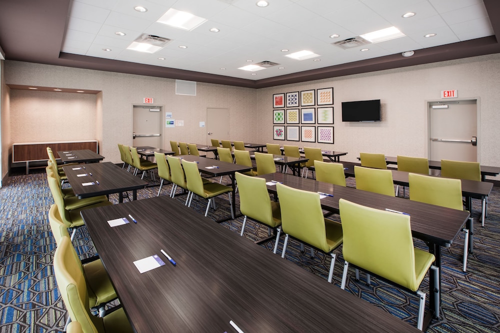holiday inn express hotel and suites canton by ihg